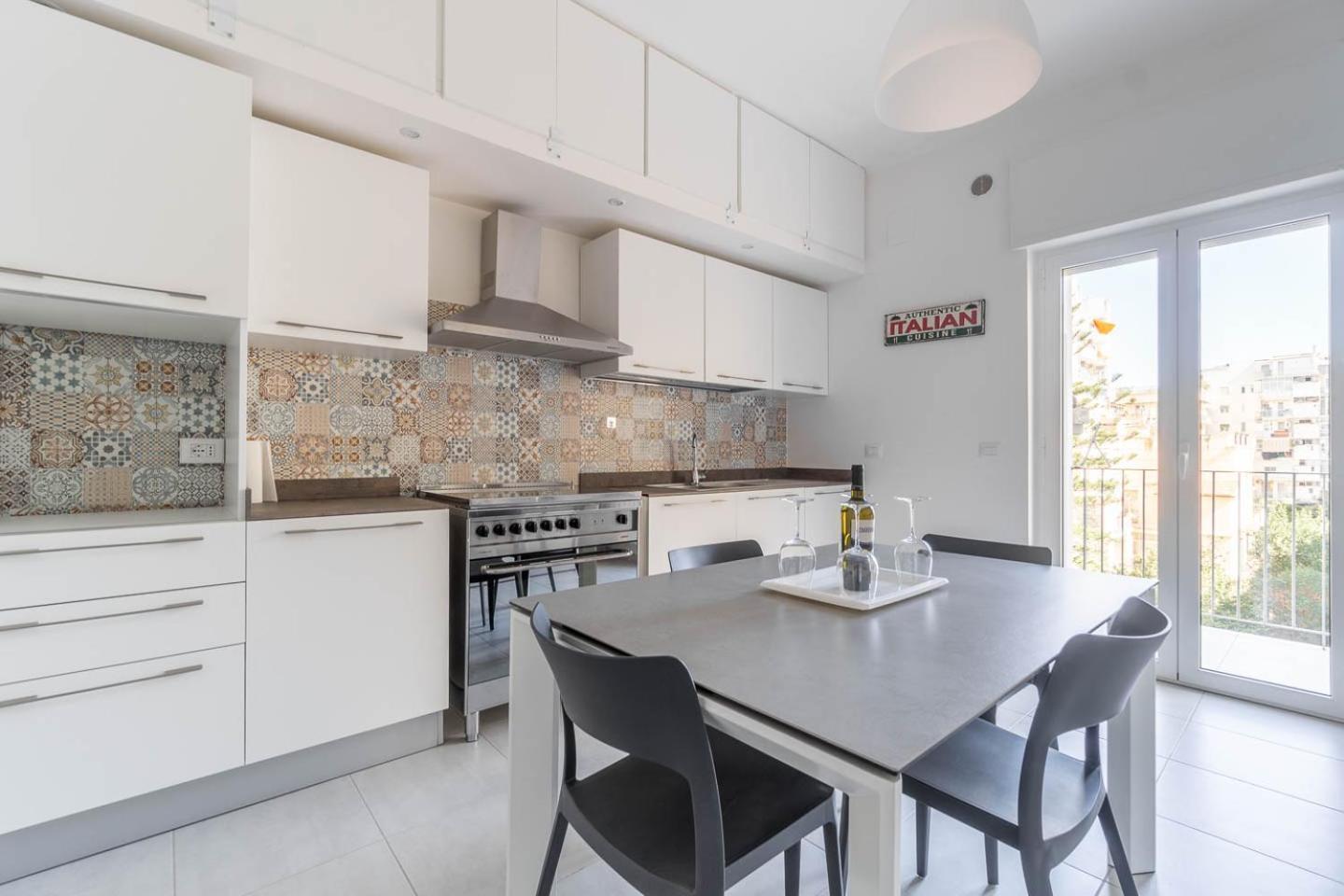 Dimora Manzoni - Bari Center Apartment Luaran gambar