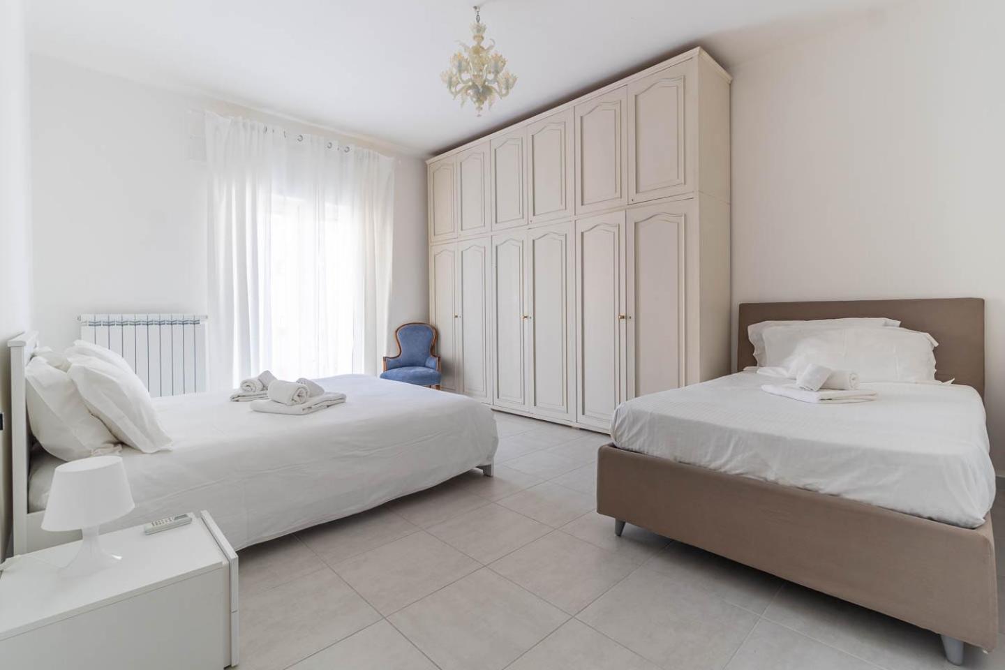 Dimora Manzoni - Bari Center Apartment Luaran gambar